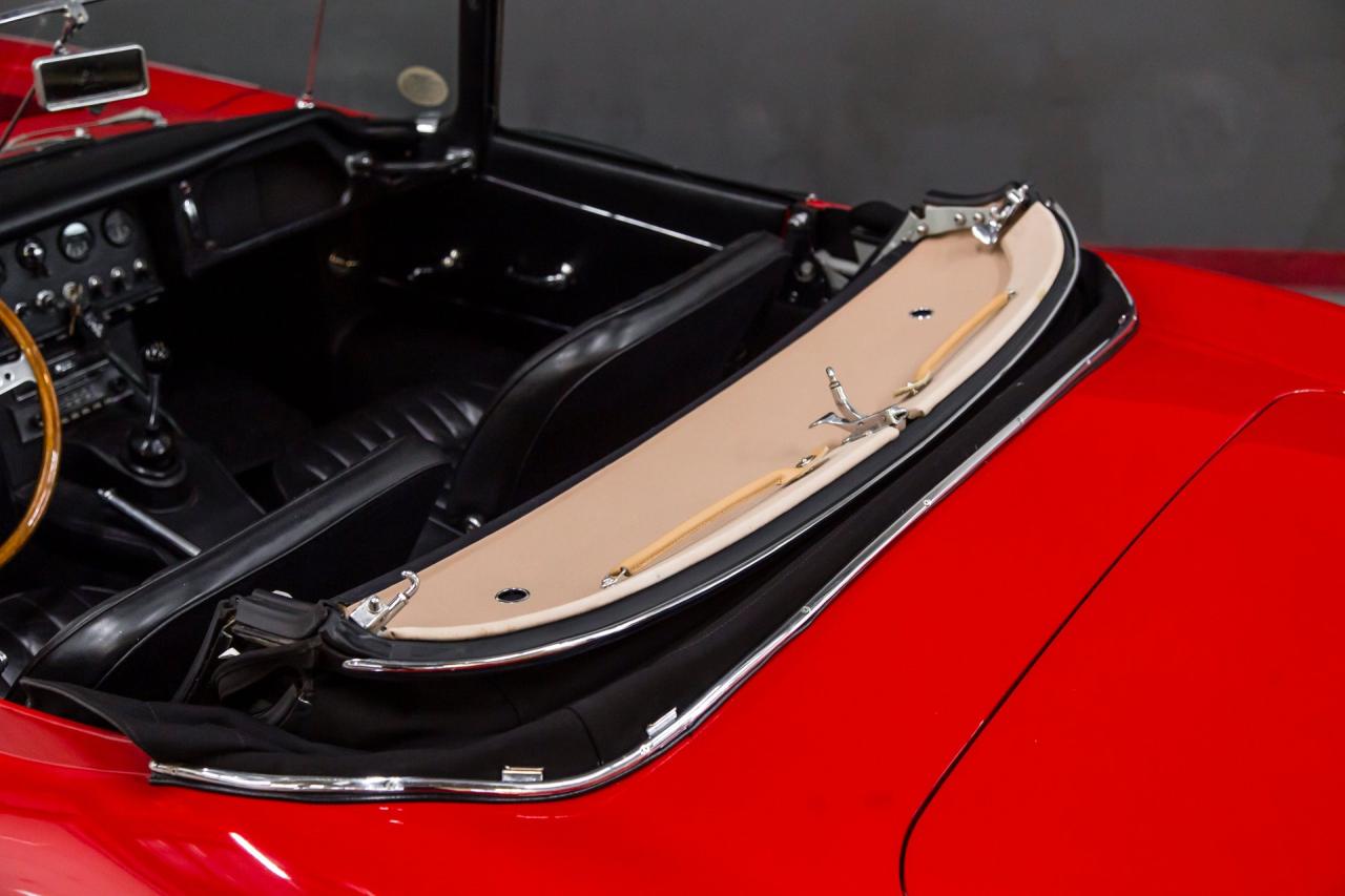1965 Jaguar E TYPE ROADSTER
