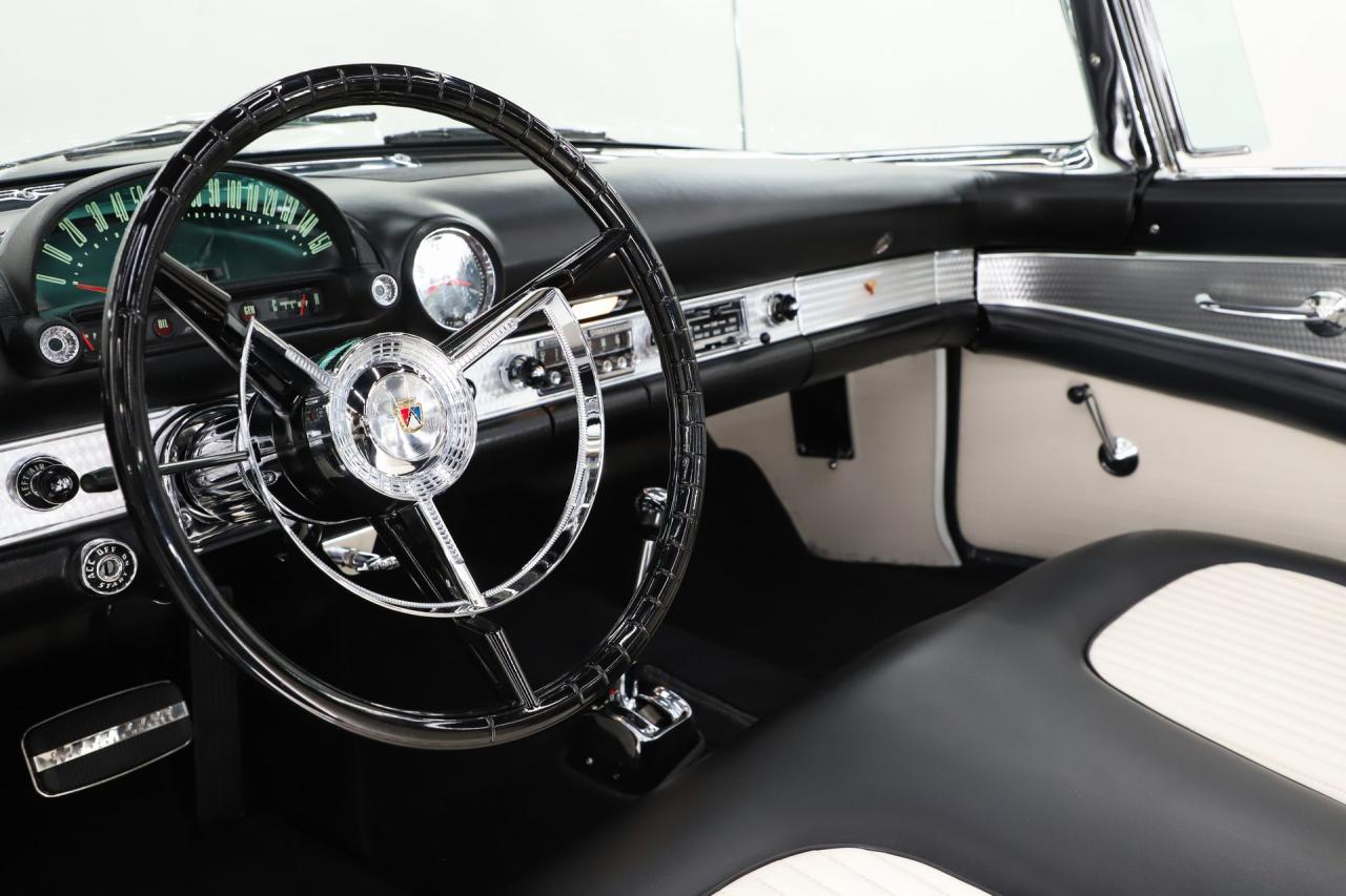 1956 Ford Thunderbird