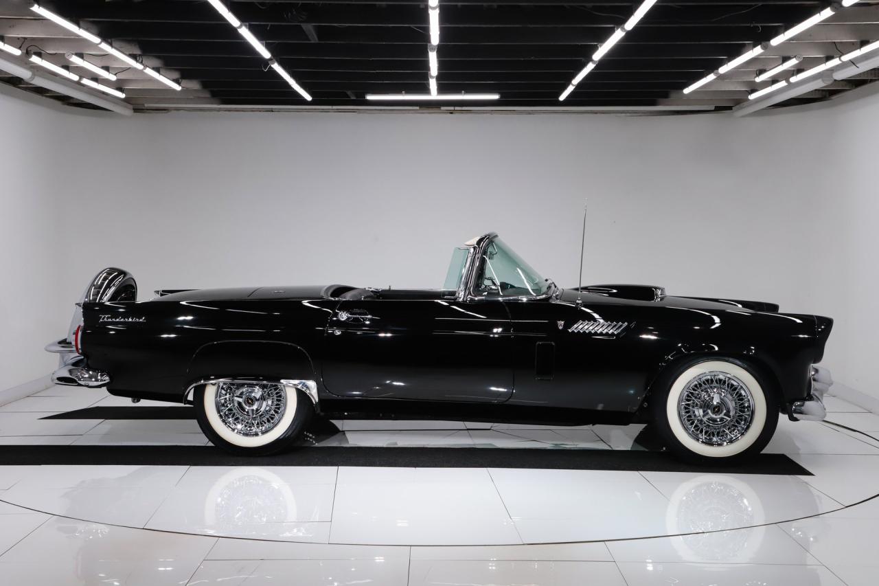 1956 Ford Thunderbird