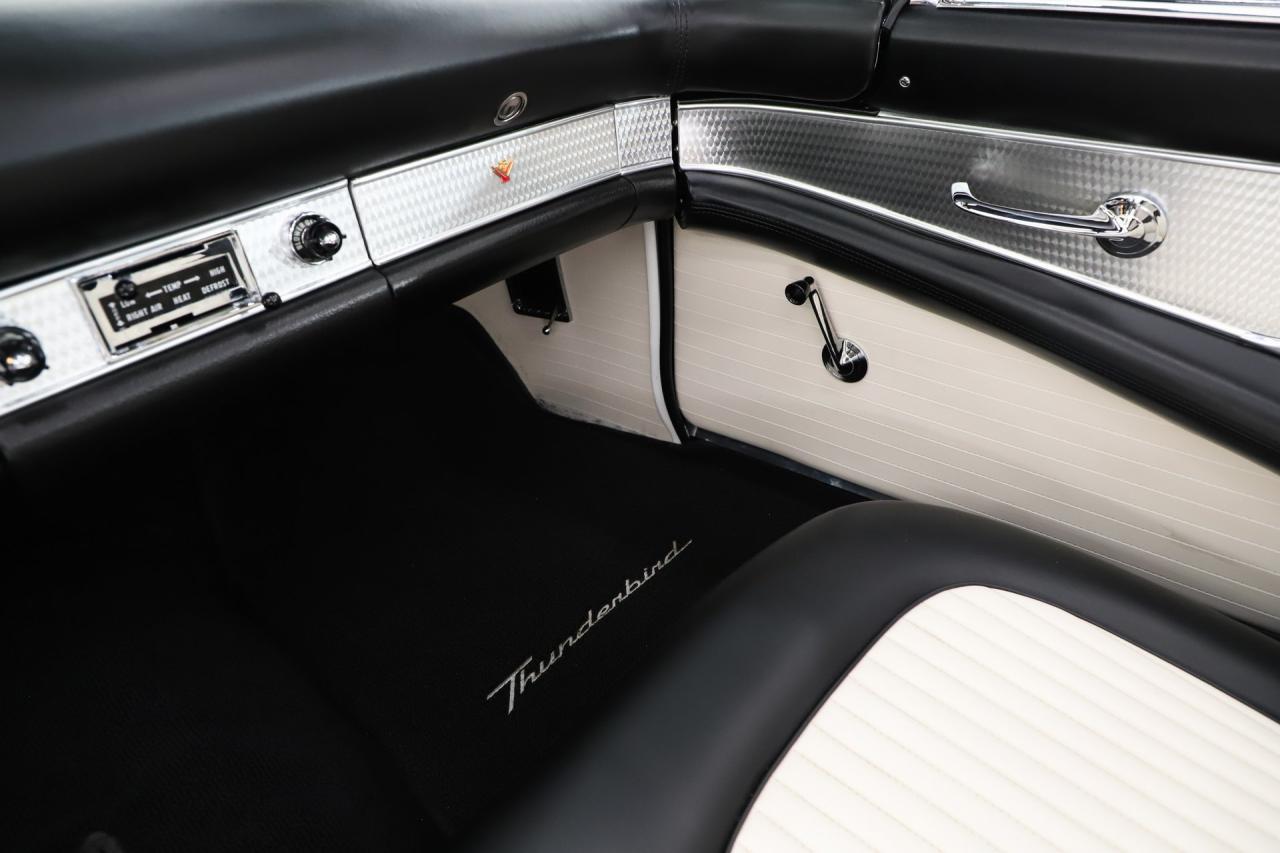 1956 Ford Thunderbird