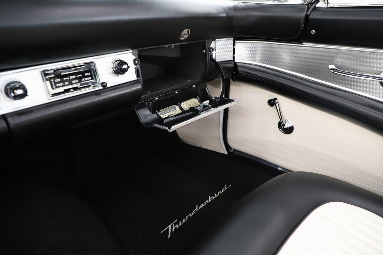 1956 Ford Thunderbird