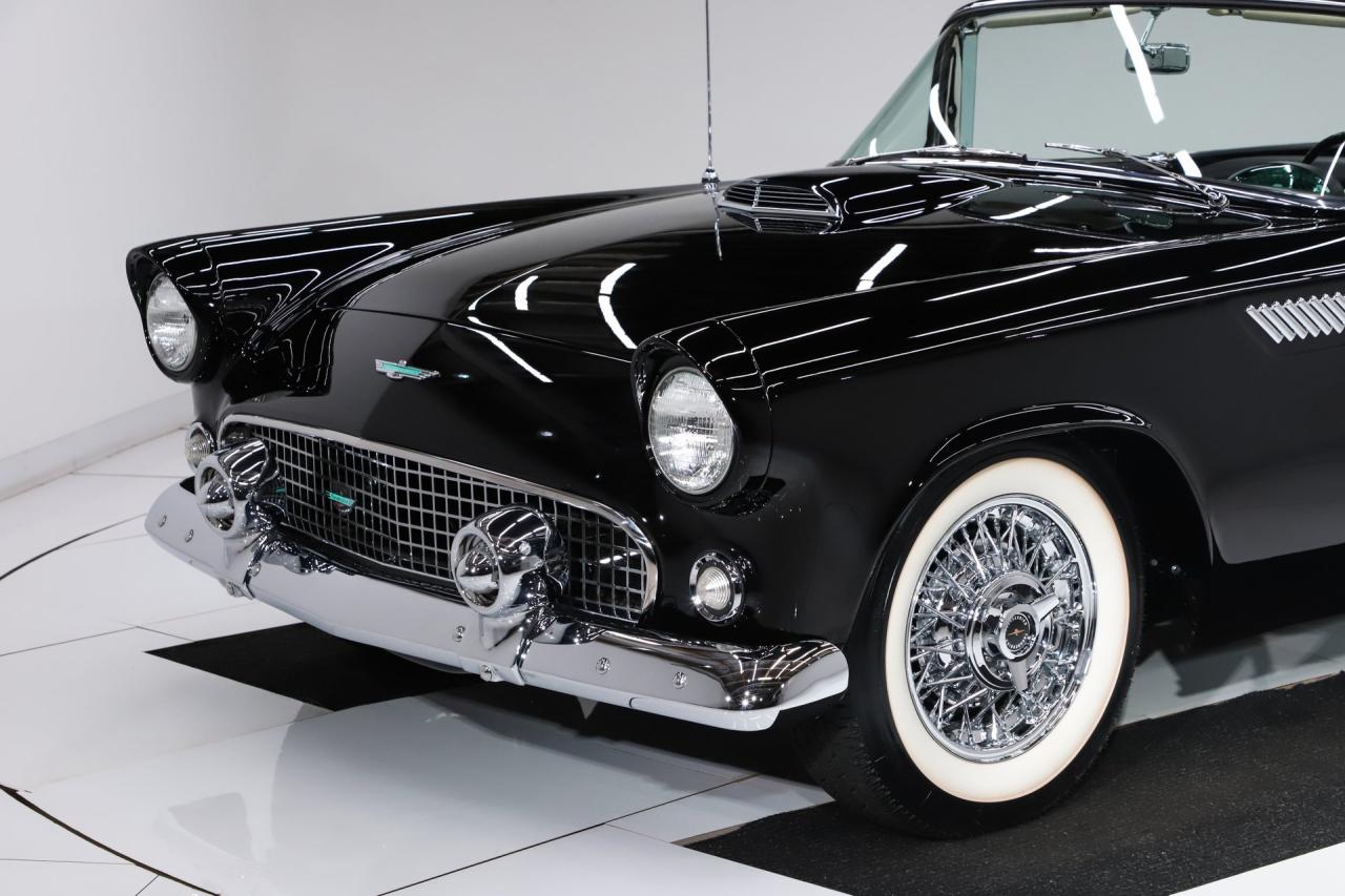 1956 Ford Thunderbird