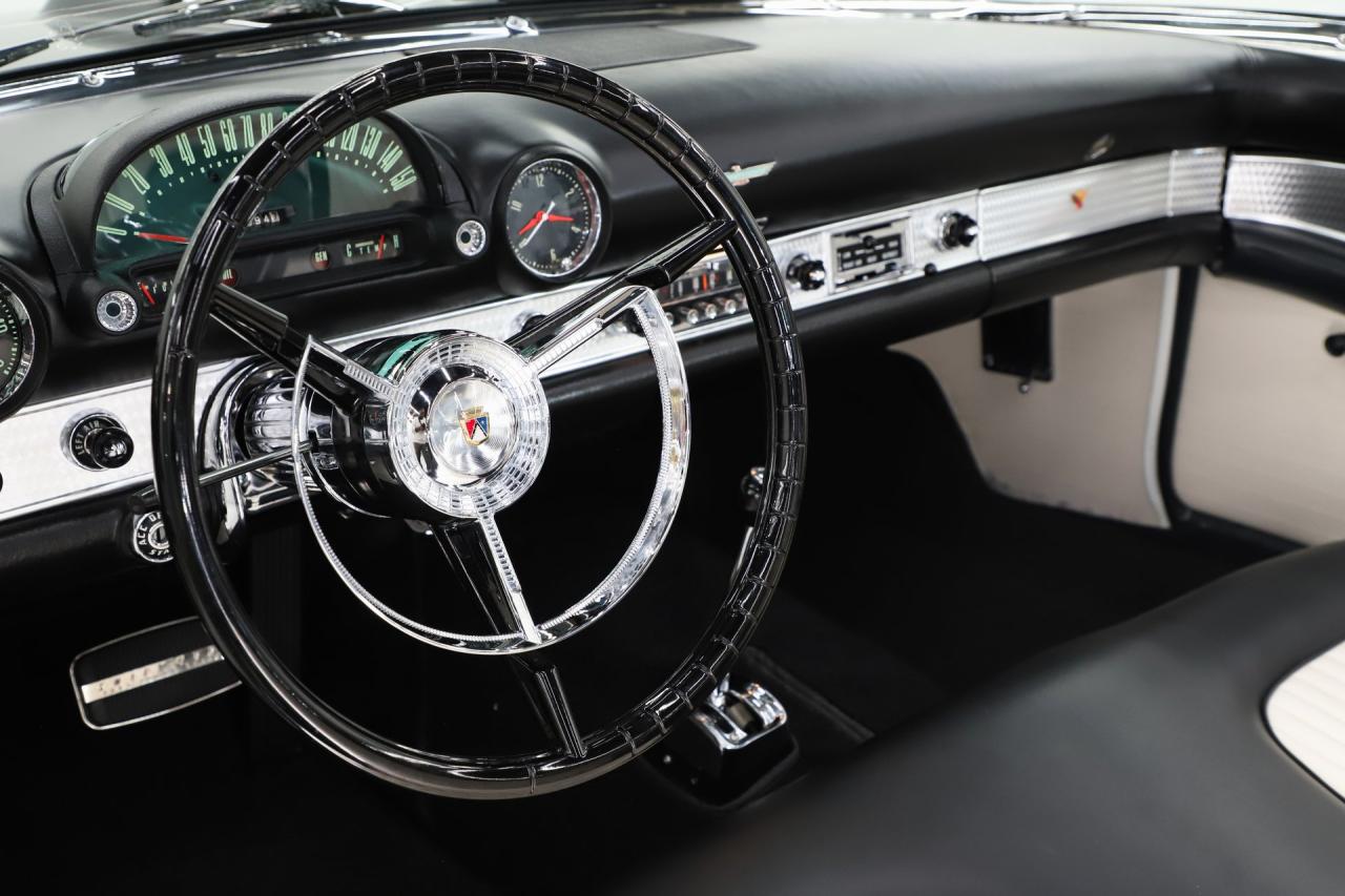 1956 Ford Thunderbird
