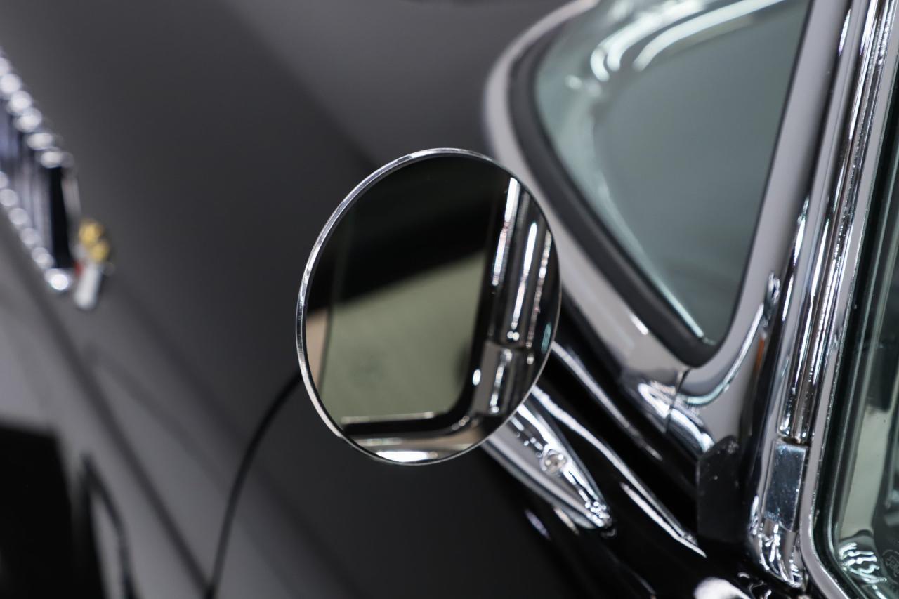 1956 Ford Thunderbird