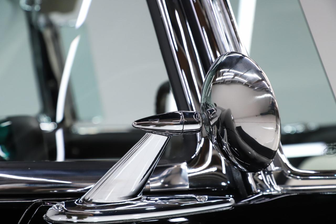 1956 Ford Thunderbird