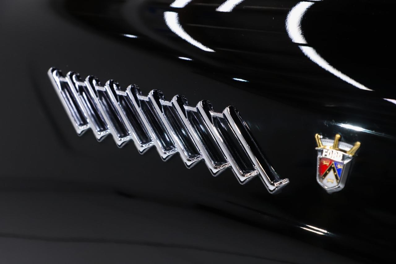 1956 Ford Thunderbird