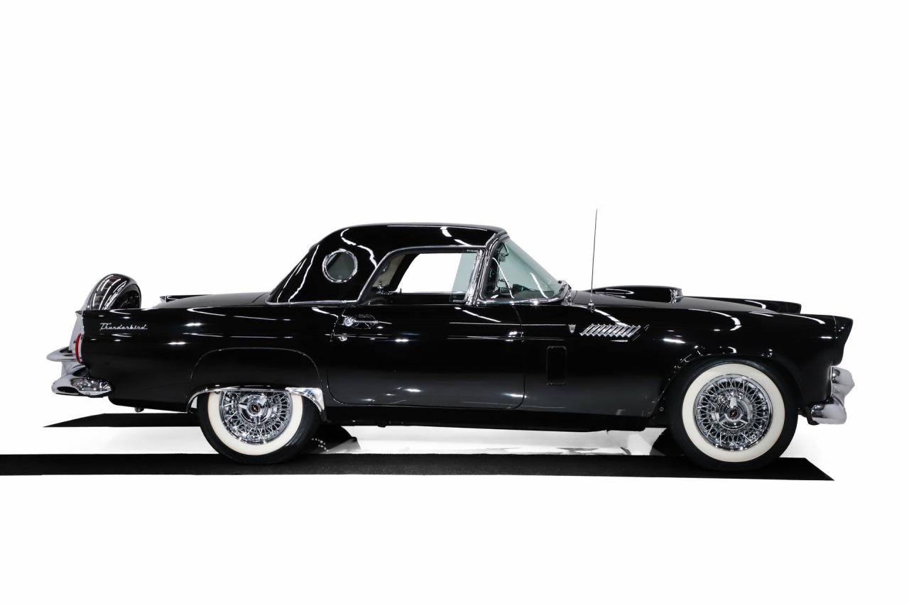 1956 Ford Thunderbird