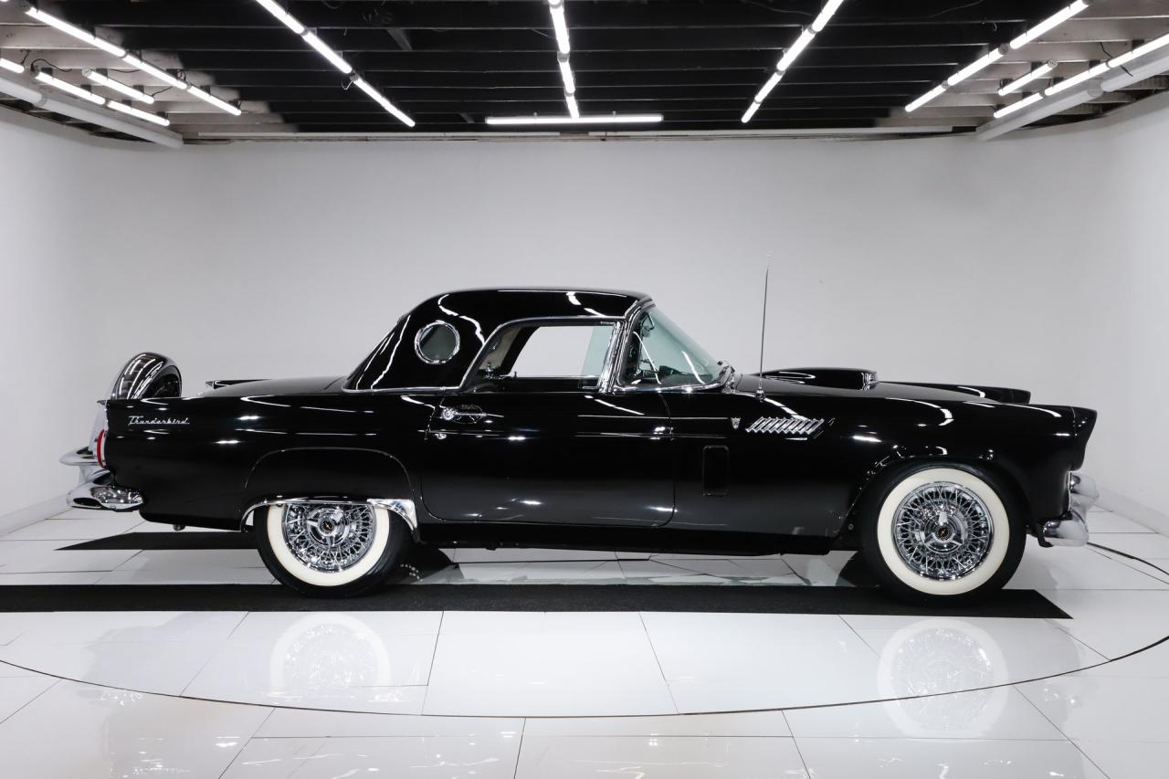 1956 Ford Thunderbird