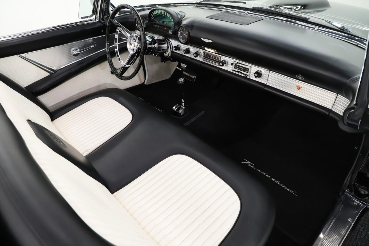 1956 Ford Thunderbird