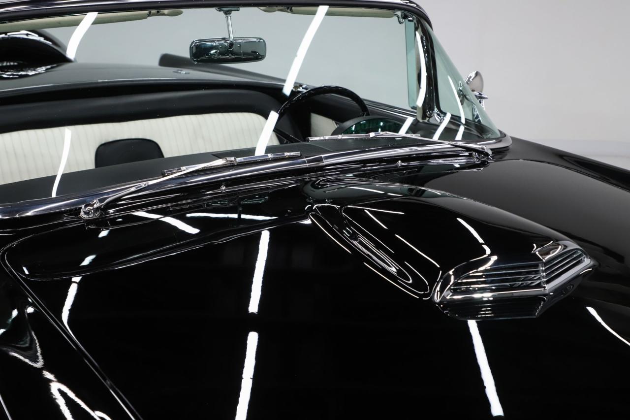 1956 Ford Thunderbird