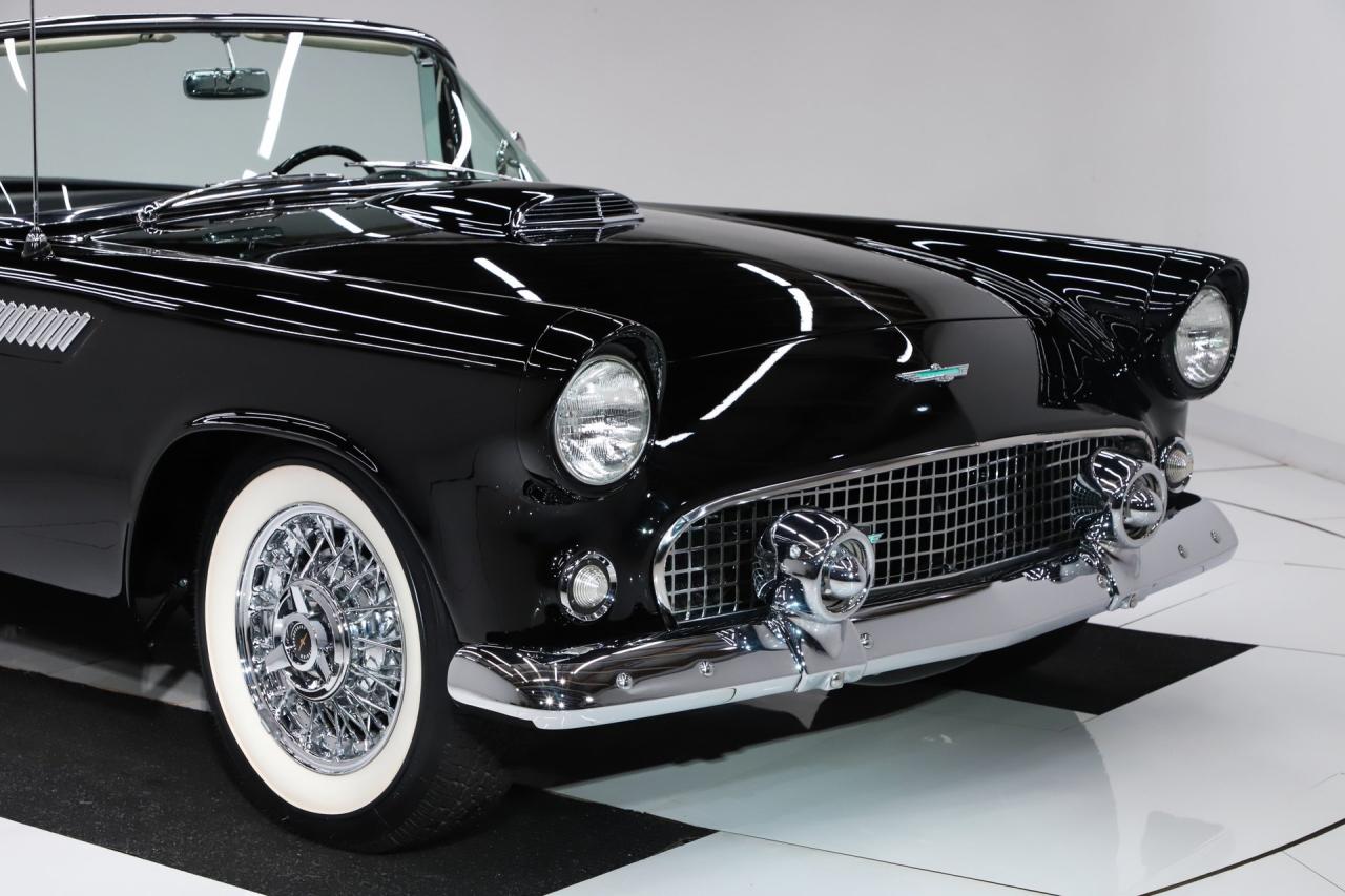 1956 Ford Thunderbird
