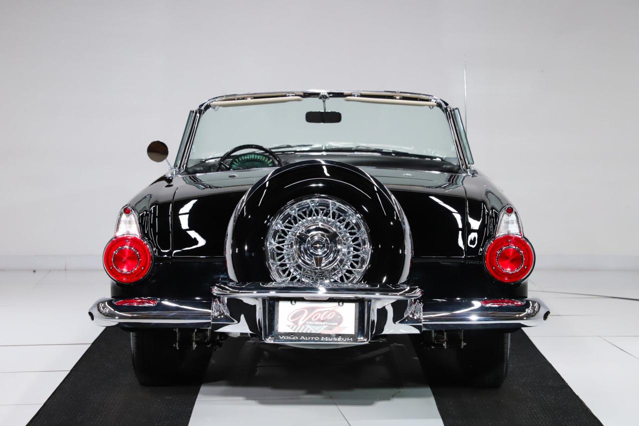 1956 Ford Thunderbird