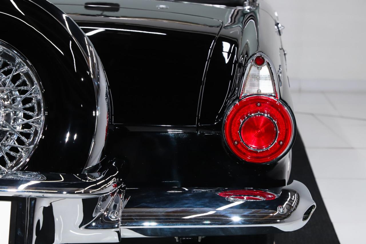 1956 Ford Thunderbird