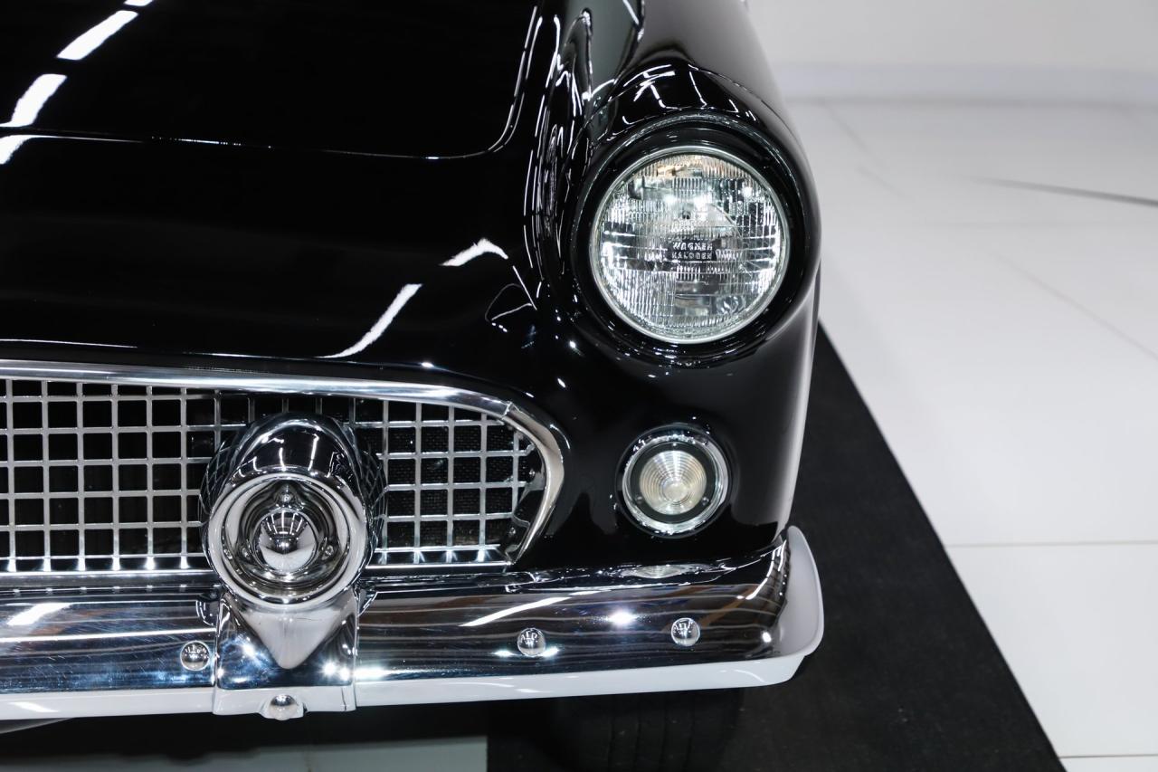 1956 Ford Thunderbird