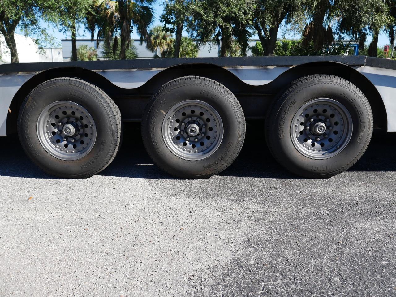 1984 Hodges Custom 2 Car Open Trailer