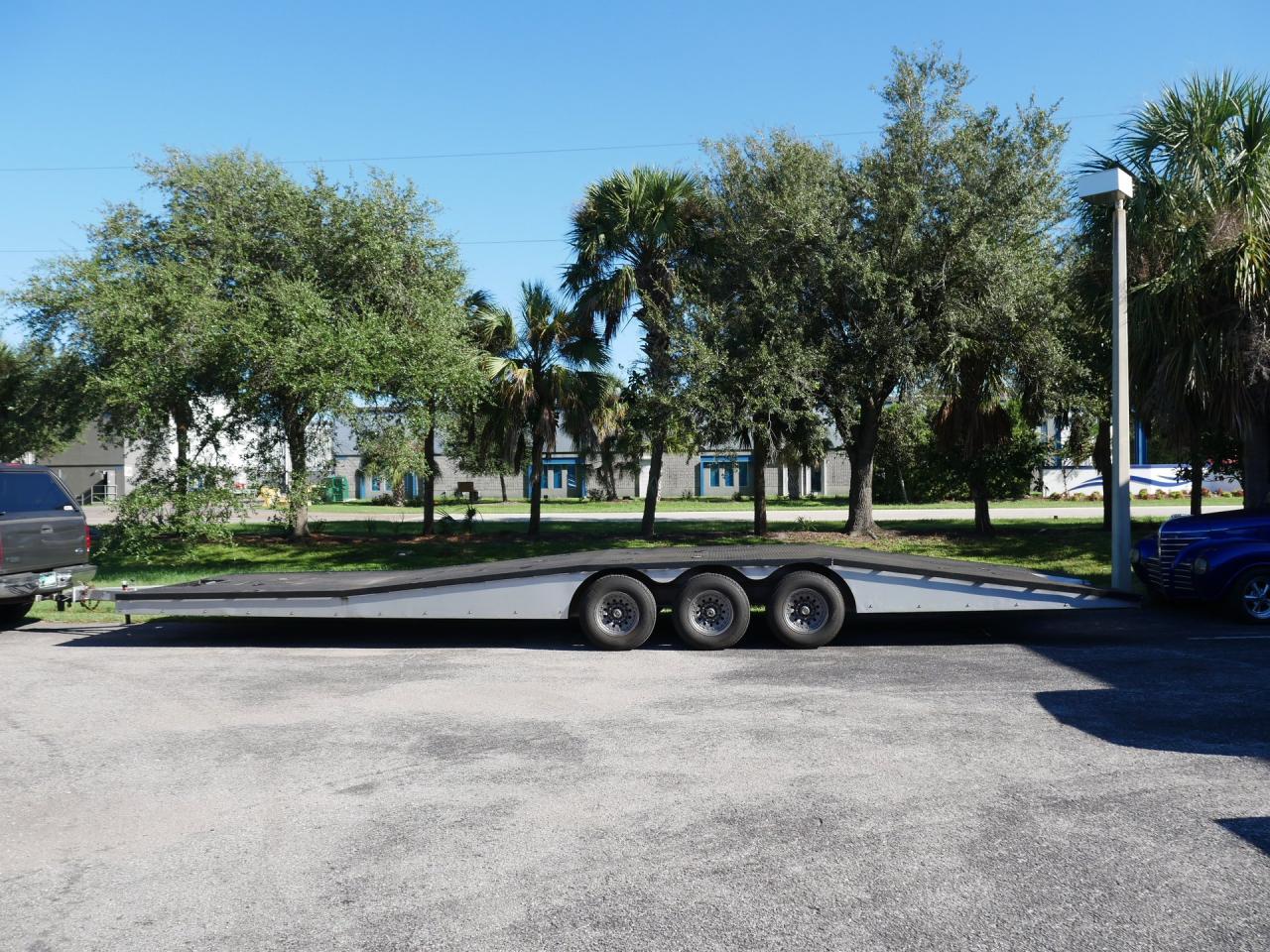 1984 Hodges Custom 2 Car Open Trailer