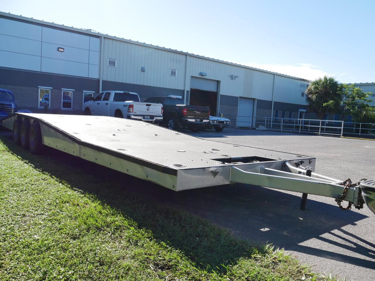 1984 Hodges Custom 2 Car Open Trailer