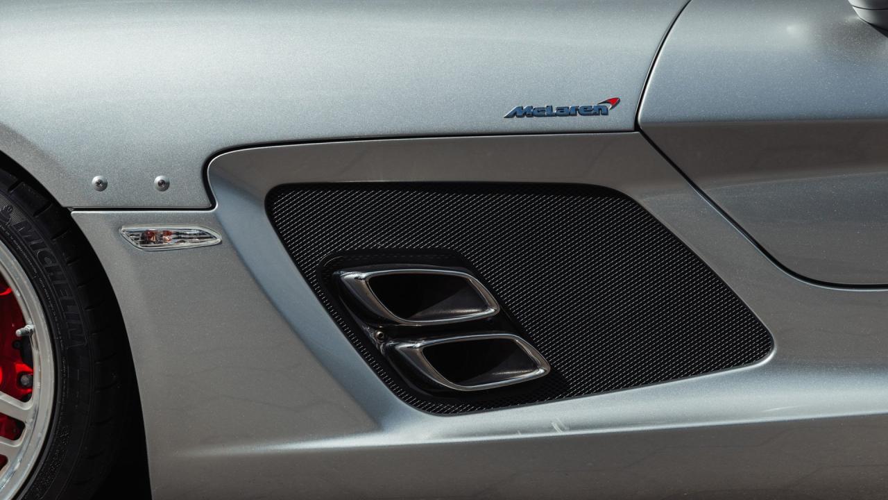 2009 Mercedes - Benz SLR McLaren Stirling Moss