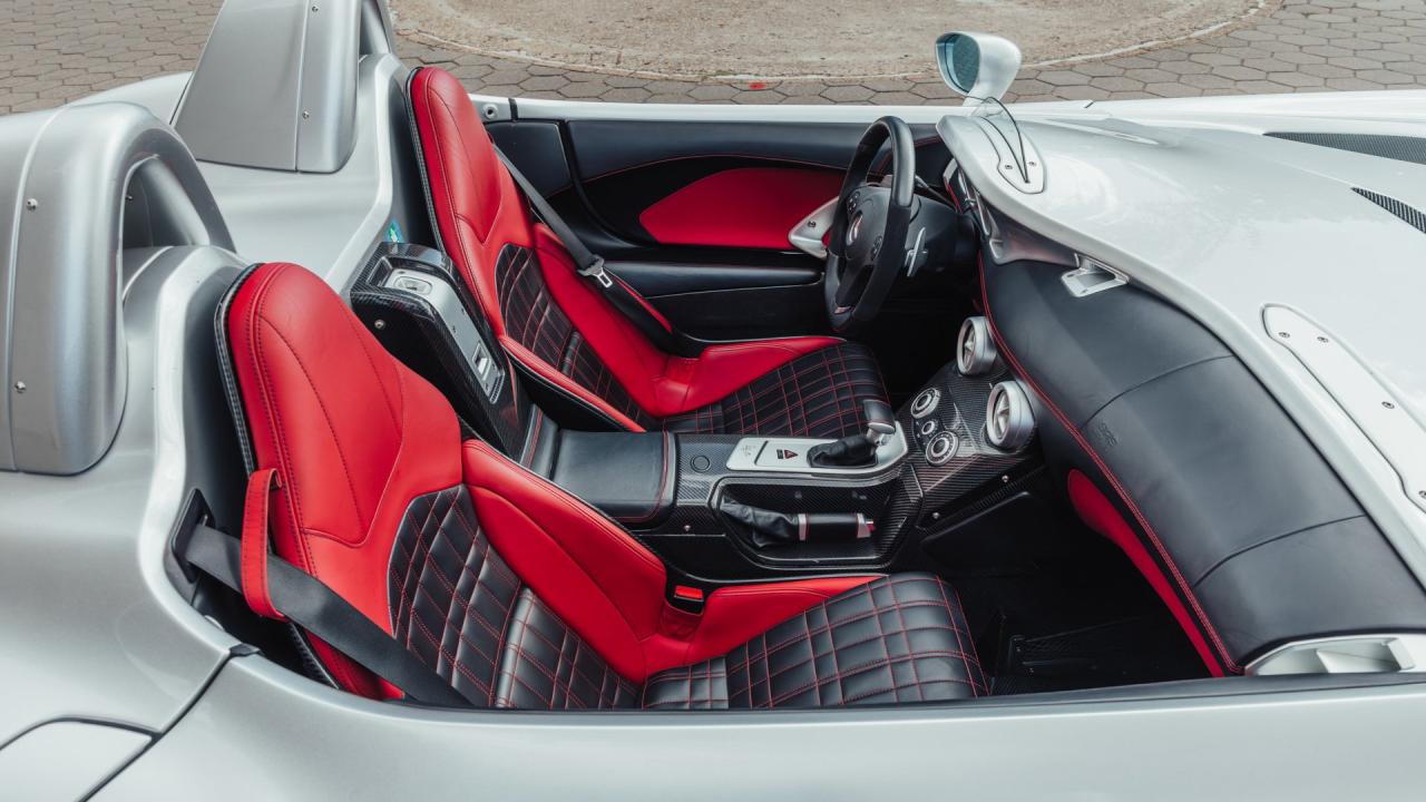 2009 Mercedes - Benz SLR McLaren Stirling Moss