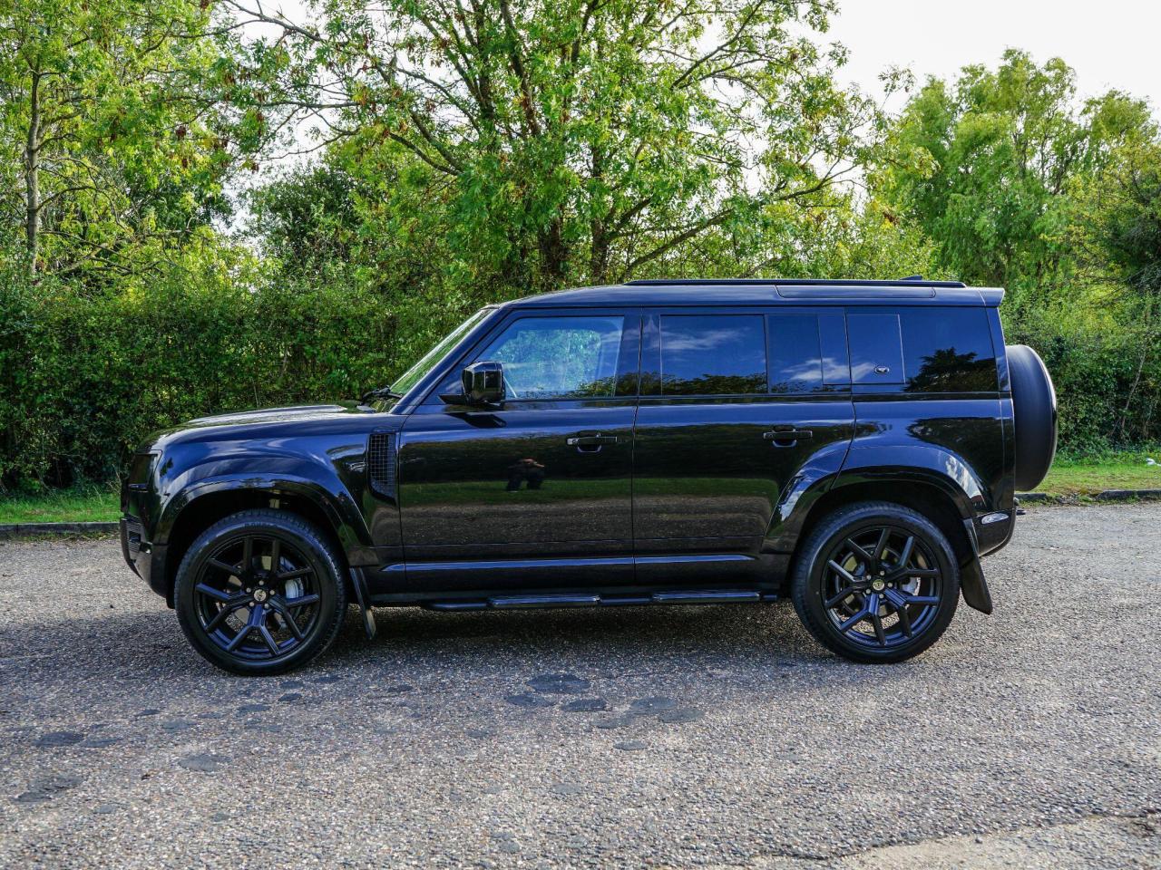 2022 Land Rover 3.0 D300 MHEV X-Dynamic SE SUV 5dr Diesel Auto 4WD Euro 6 (s/s) (300 ps)