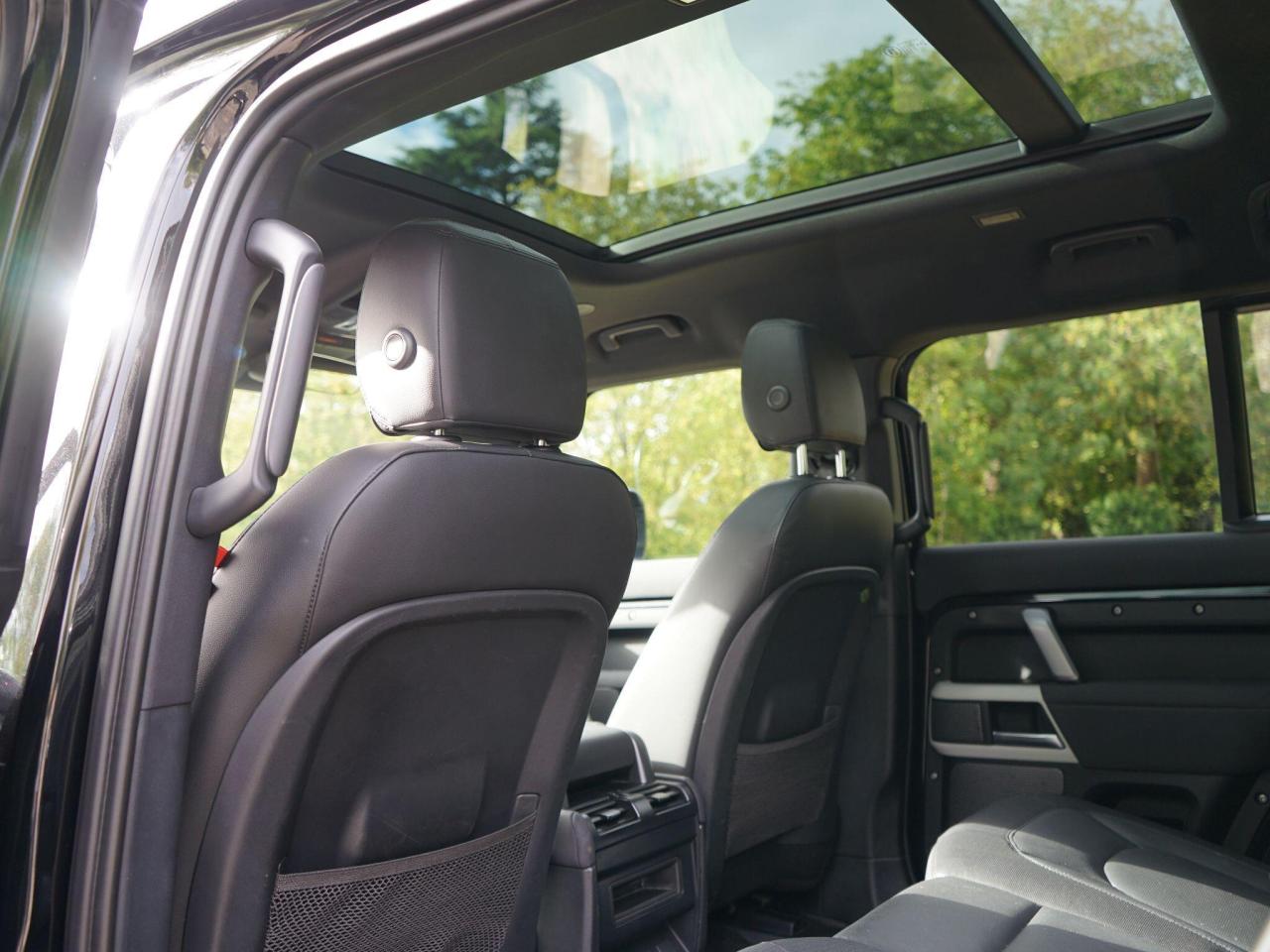 2022 Land Rover 3.0 D300 MHEV X-Dynamic SE SUV 5dr Diesel Auto 4WD Euro 6 (s/s) (300 ps)