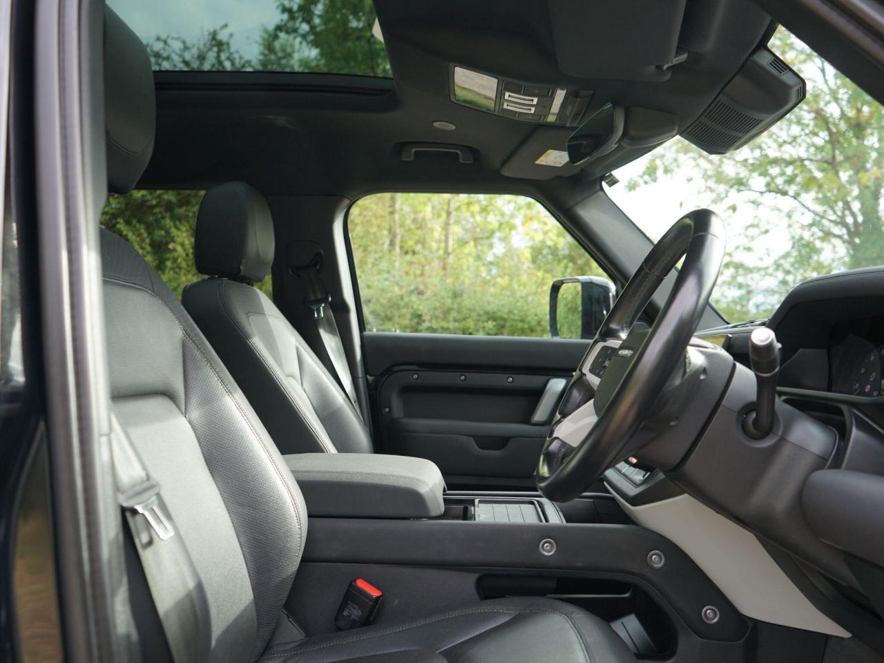 2022 Land Rover 3.0 D300 MHEV X-Dynamic SE SUV 5dr Diesel Auto 4WD Euro 6 (s/s) (300 ps)