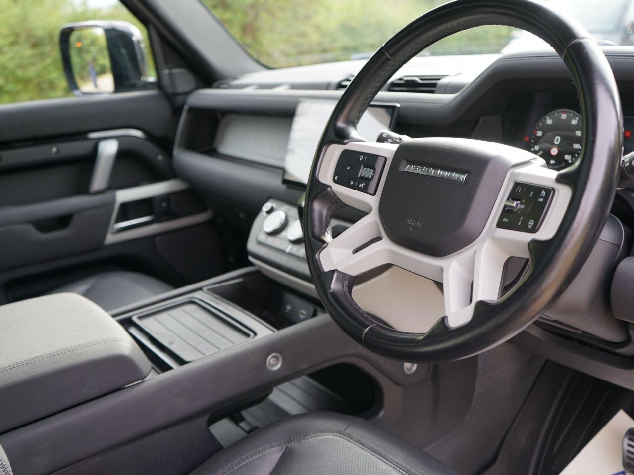 2022 Land Rover 3.0 D300 MHEV X-Dynamic SE SUV 5dr Diesel Auto 4WD Euro 6 (s/s) (300 ps)