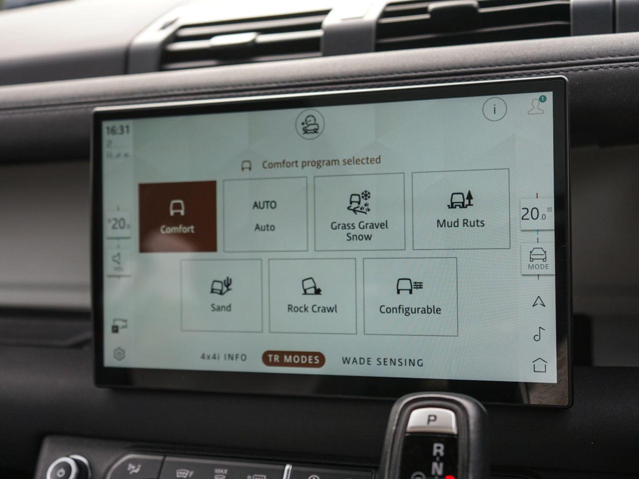 2022 Land Rover 3.0 D300 MHEV X-Dynamic SE SUV 5dr Diesel Auto 4WD Euro 6 (s/s) (300 ps)