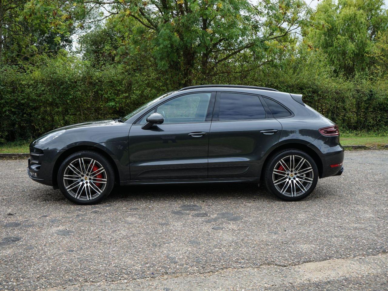 2017 Porsche 3.6T V6 Turbo Performance PDK 4WD Euro 6 (s/s) 5dr
