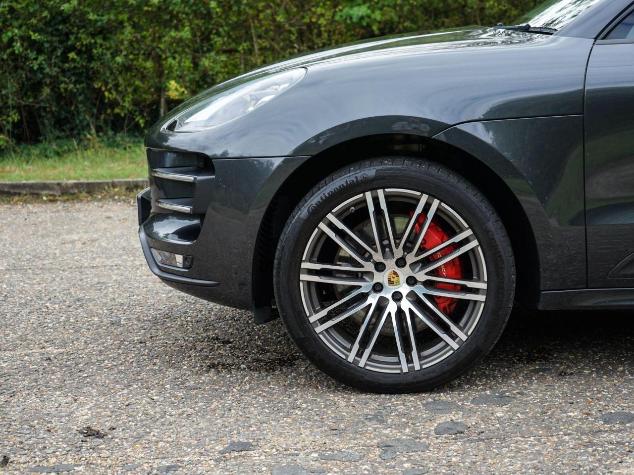2017 Porsche 3.6T V6 Turbo Performance PDK 4WD Euro 6 (s/s) 5dr