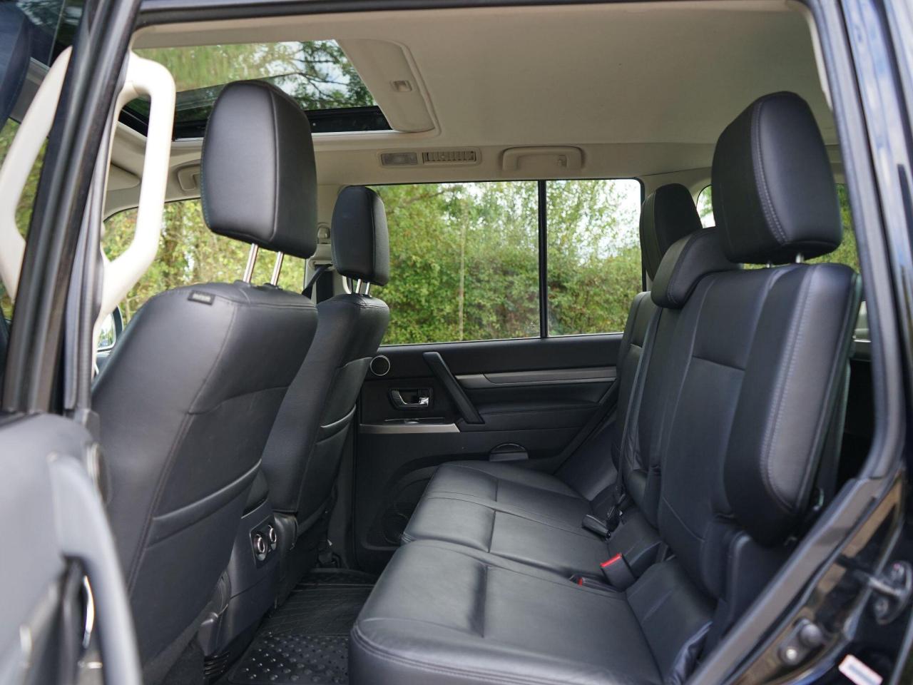 2016 Mitsubishi 3.2 DI-DC SG3 Auto 4WD Euro 6 5dr LWB