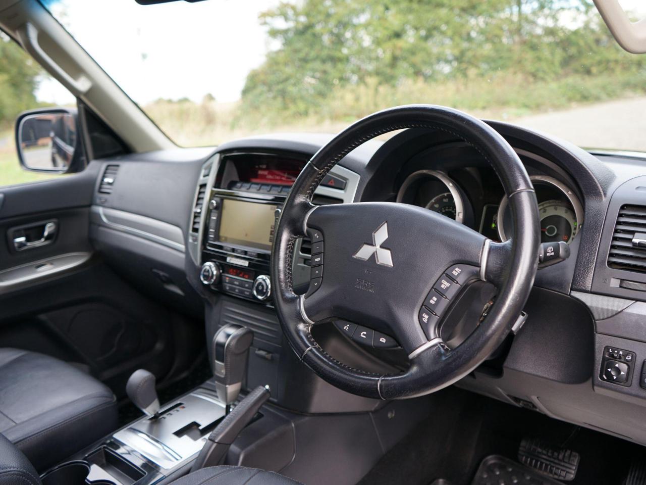 2016 Mitsubishi 3.2 DI-DC SG3 Auto 4WD Euro 6 5dr LWB