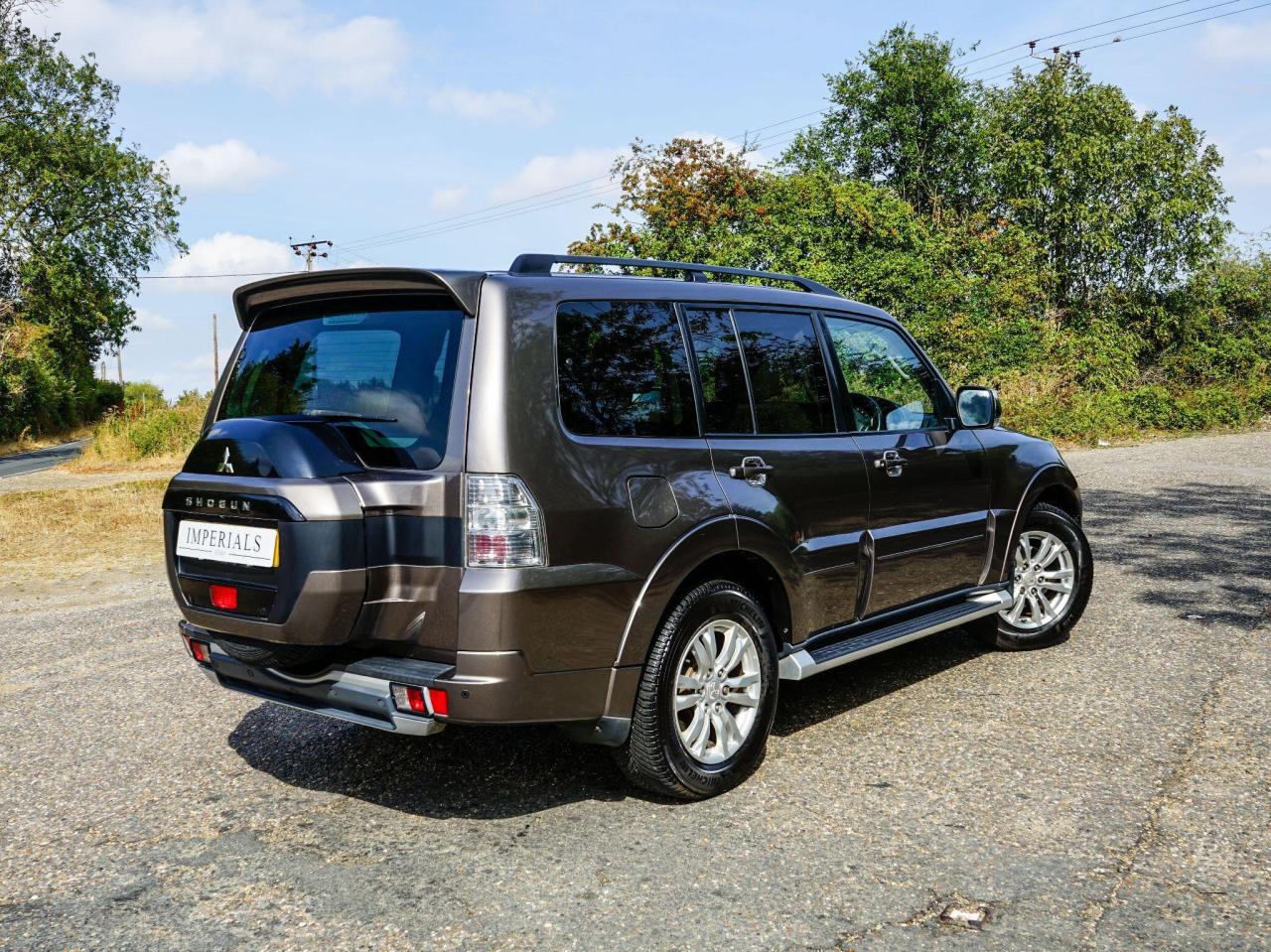 2015 Mitsubishi 3.2 DI-DC SG3 Auto 4WD Euro 5 5dr LWB