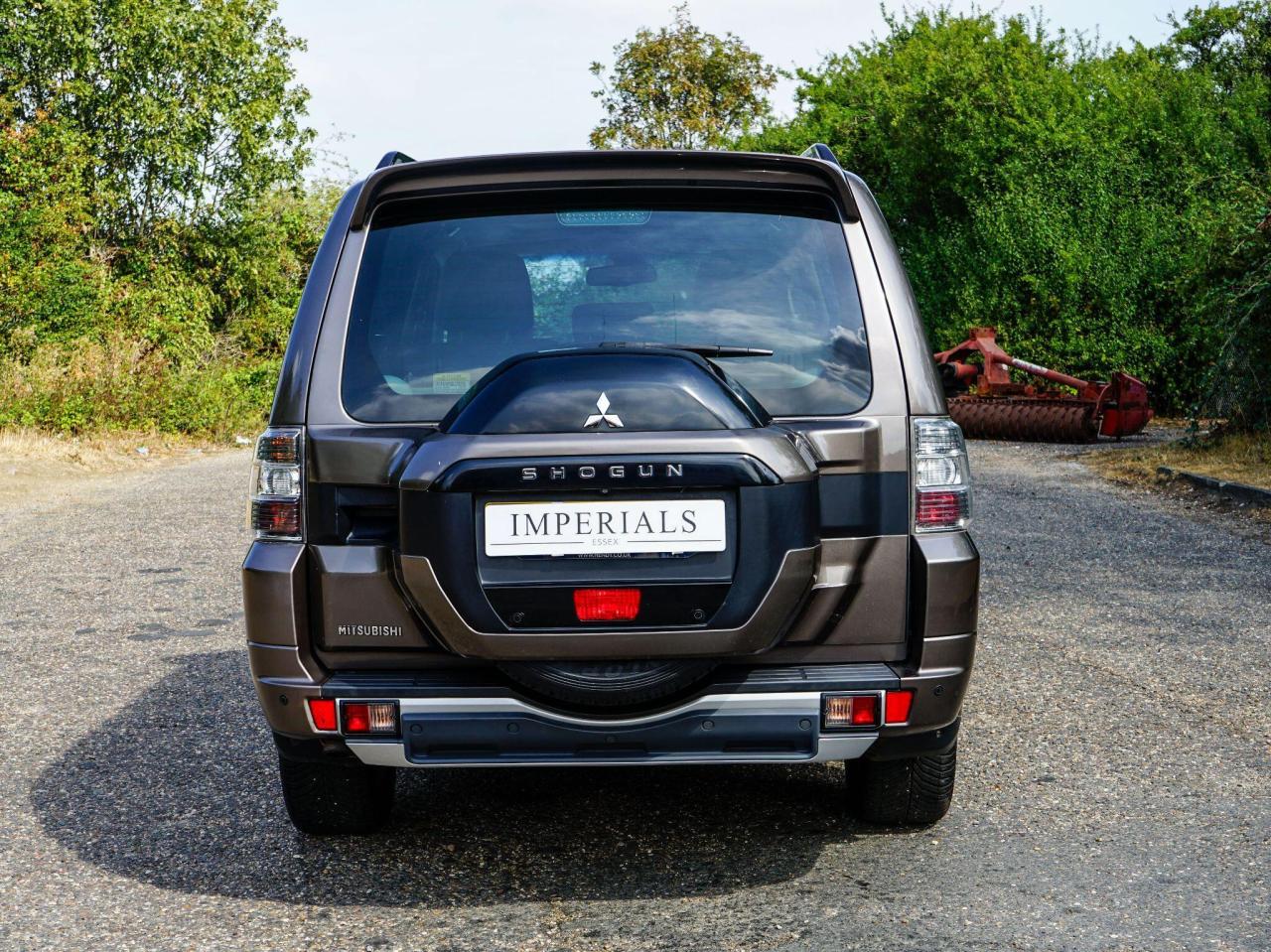2015 Mitsubishi 3.2 DI-DC SG3 Auto 4WD Euro 5 5dr LWB
