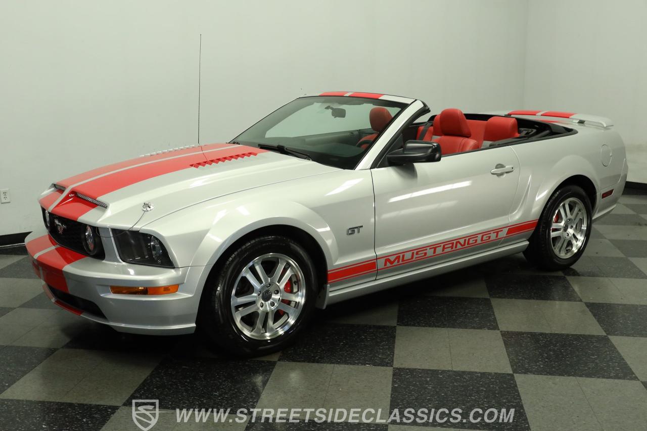 2005 Ford Mustang GT Convertible