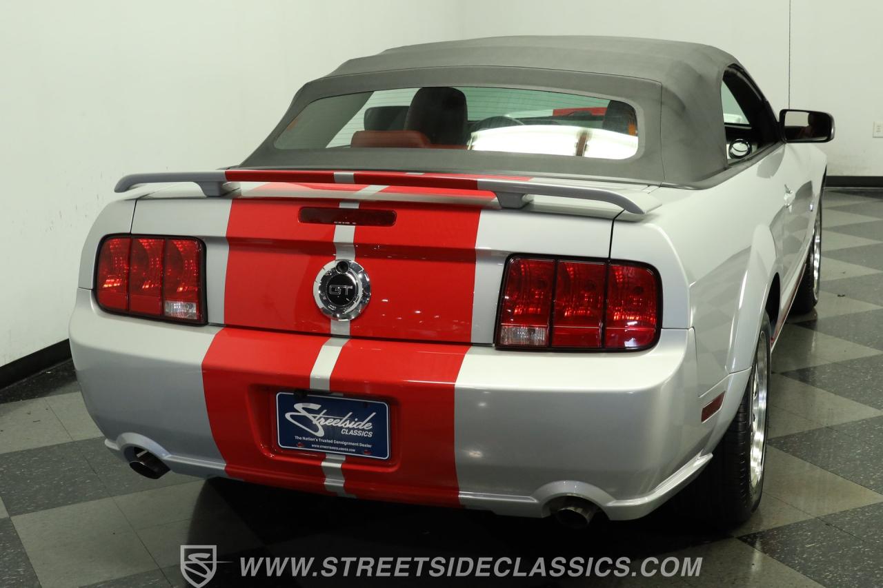 2005 Ford Mustang GT Convertible