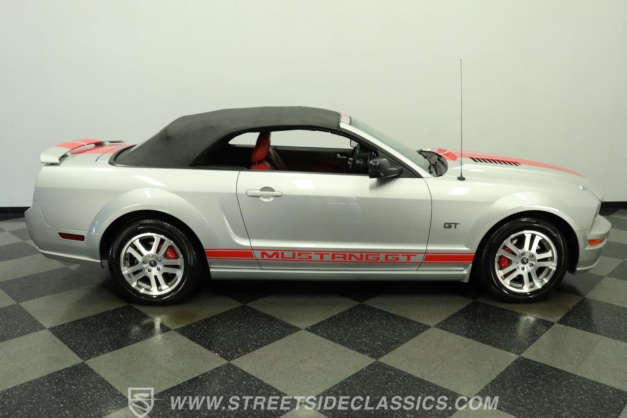 2005 Ford Mustang GT Convertible