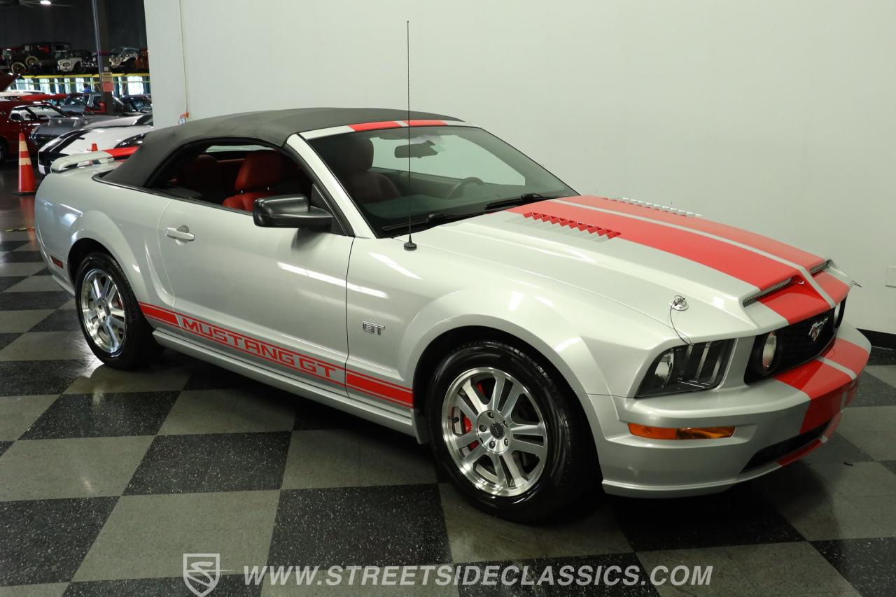 2005 Ford Mustang GT Convertible