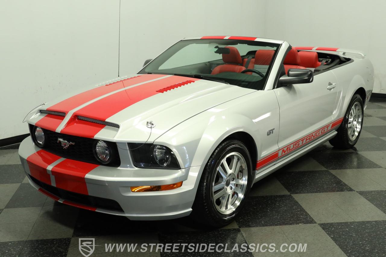 2005 Ford Mustang GT Convertible