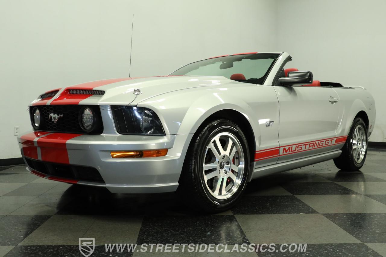 2005 Ford Mustang GT Convertible