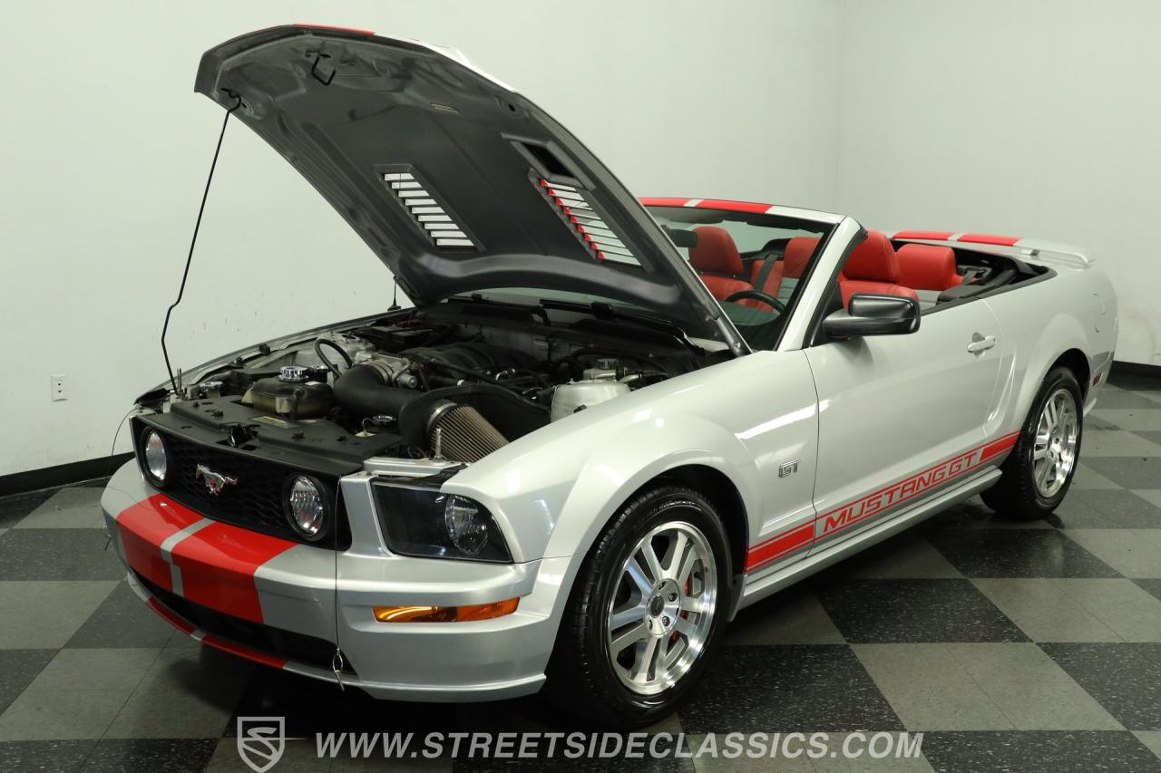 2005 Ford Mustang GT Convertible