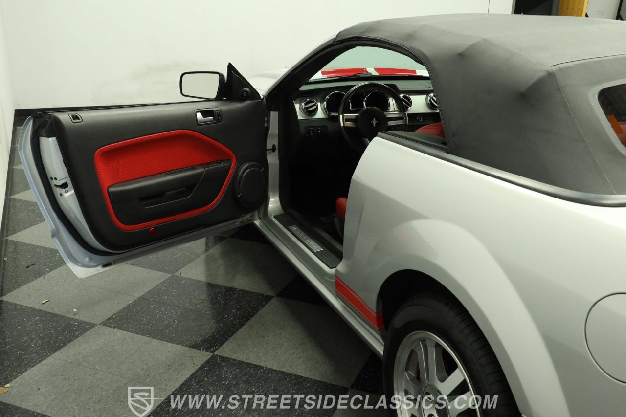 2005 Ford Mustang GT Convertible