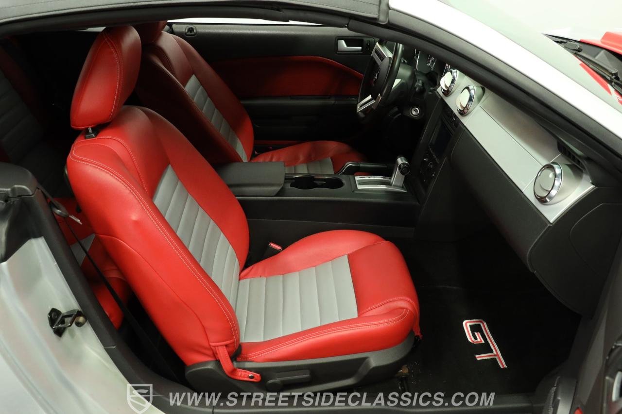 2005 Ford Mustang GT Convertible