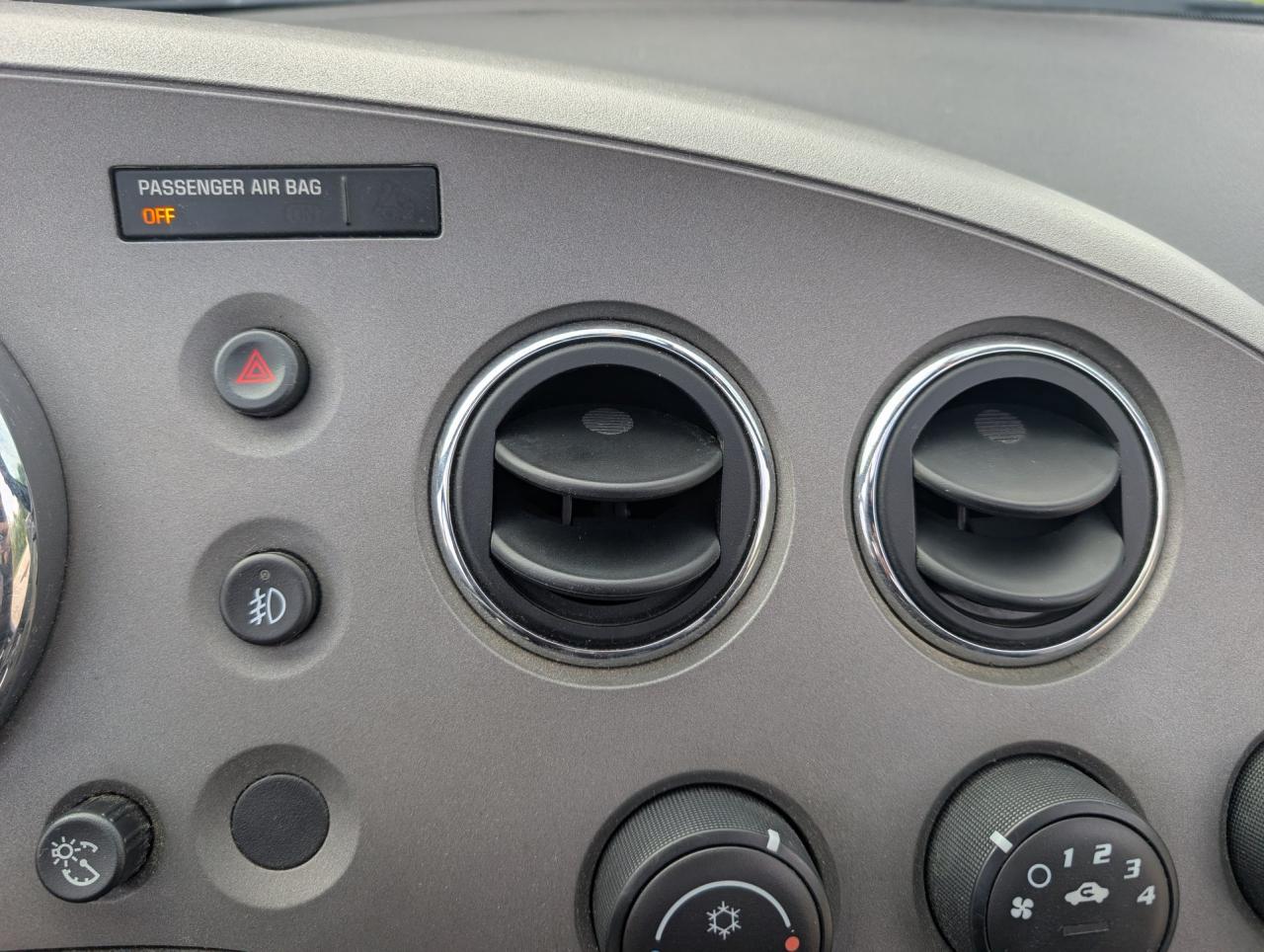 2006 Pontiac Solstice Base