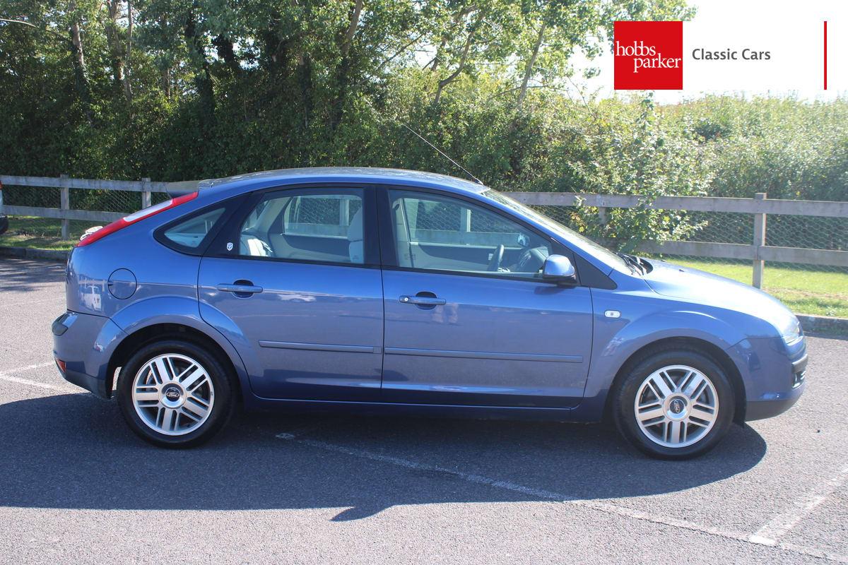 2005 Ford FOCUS GHIA AUTO