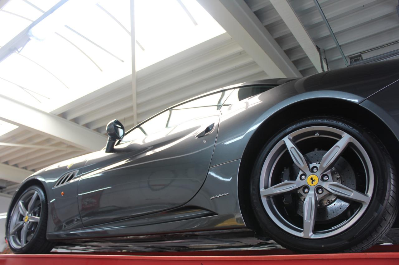 2010 Ferrari California 4.3 &ldquo;Tasteful Grigio Silverstone&rdquo;