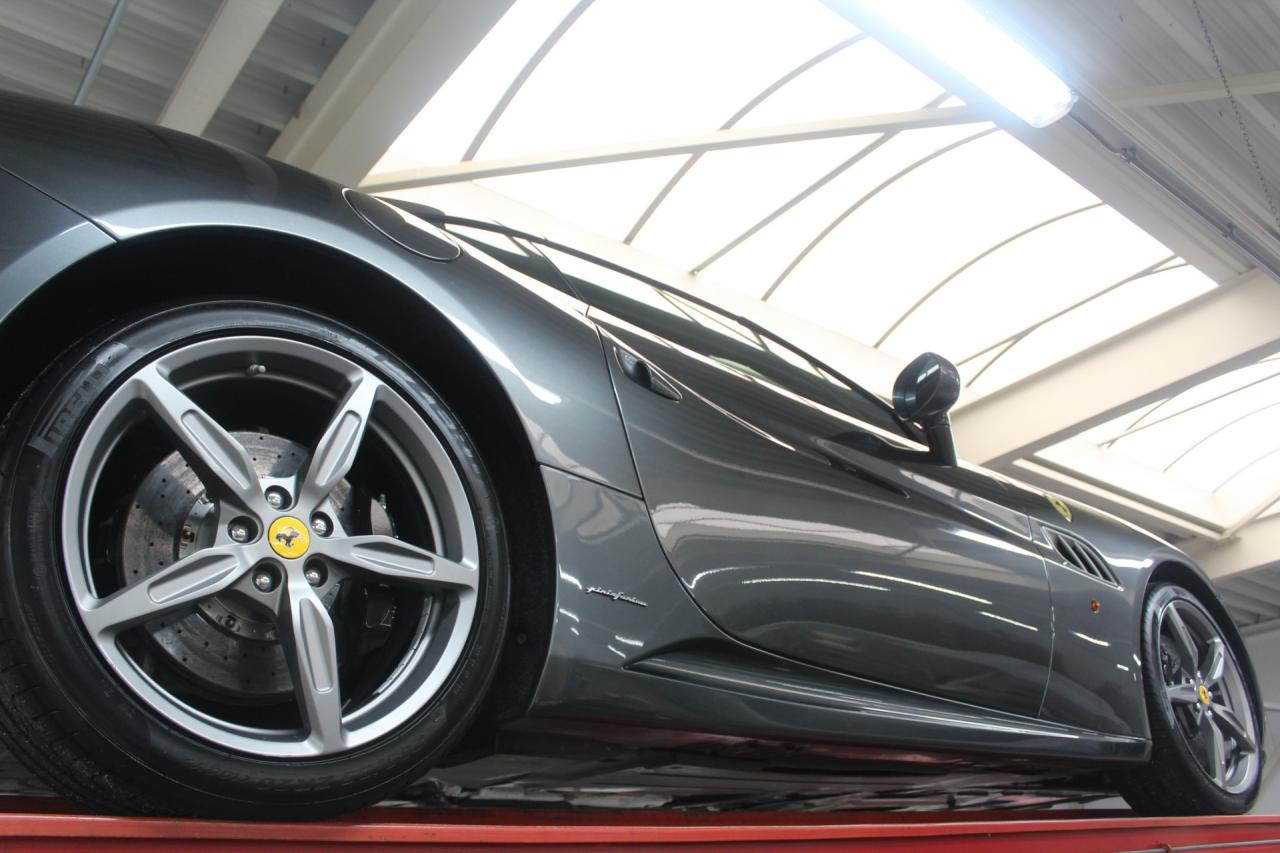 2010 Ferrari California 4.3 &ldquo;Tasteful Grigio Silverstone&rdquo;