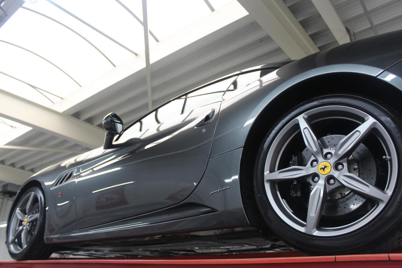 2010 Ferrari California 4.3 &ldquo;Tasteful Grigio Silverstone&rdquo;