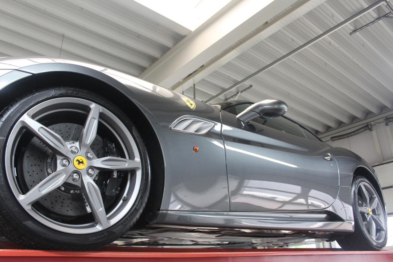 2010 Ferrari California 4.3 &ldquo;Tasteful Grigio Silverstone&rdquo;