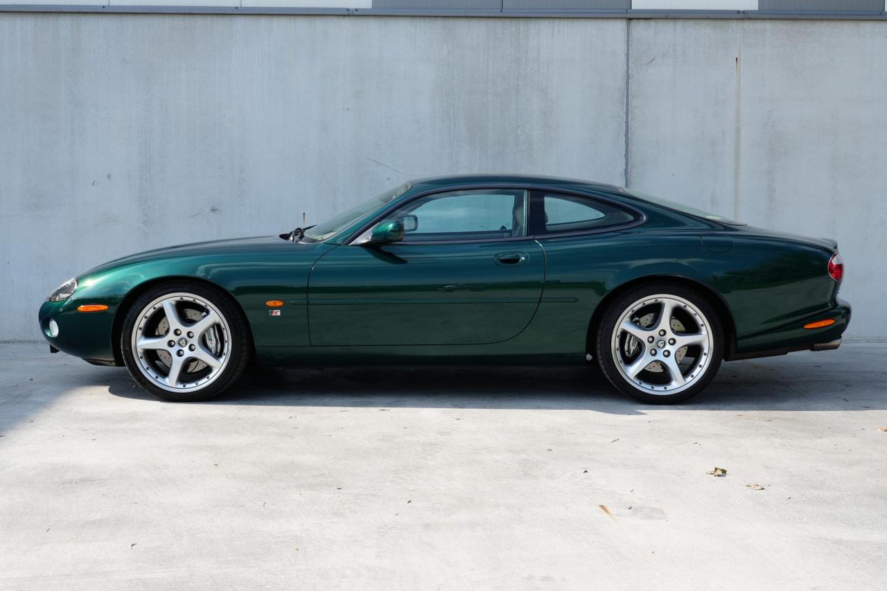 2003 Jaguar XKR